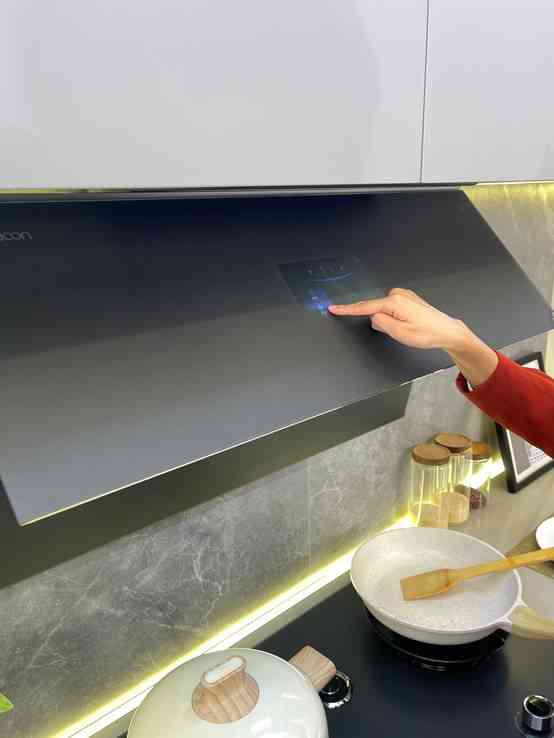 帅康油烟机质量全方位评测：健康烹饪科技再升级，0烟感超薄设计获行业权威认证