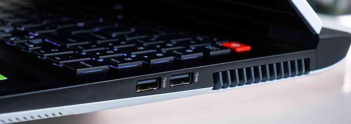 雷神ZERO 2024蜂鸟护眼屏版深度评测：视觉与性能的巅峰之作