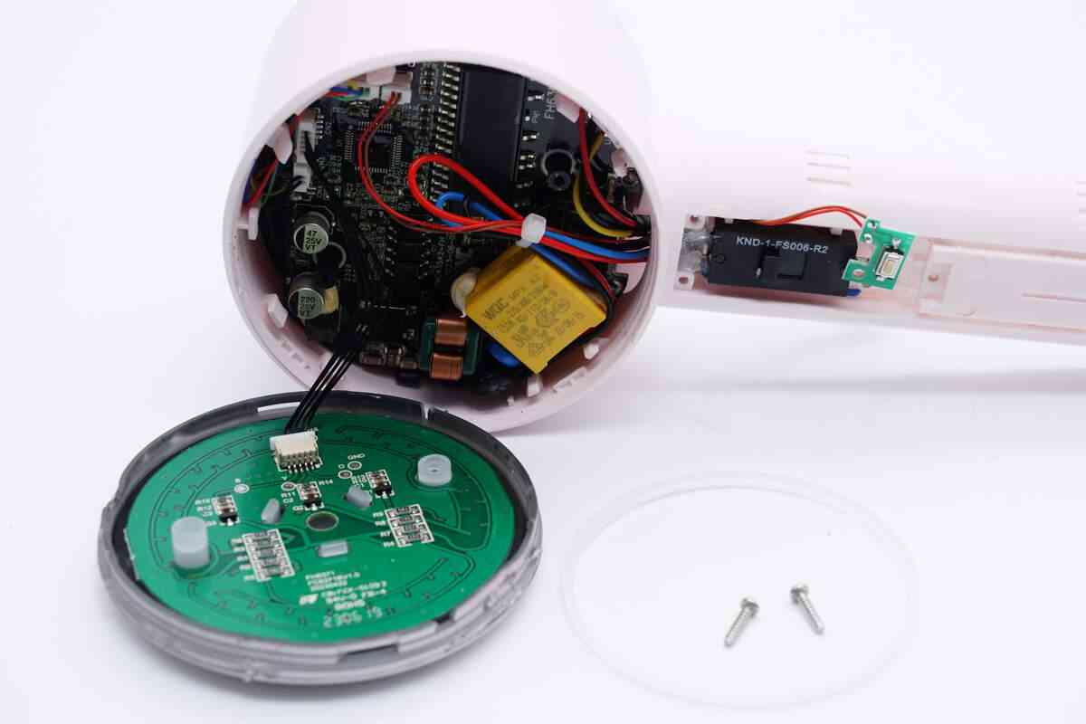 飞科高速吹风机深度评测:200元档无刷电机神器值不值得入手? 飞科高速吹风机深度评测:200元档无刷电机神器值不值得入手?