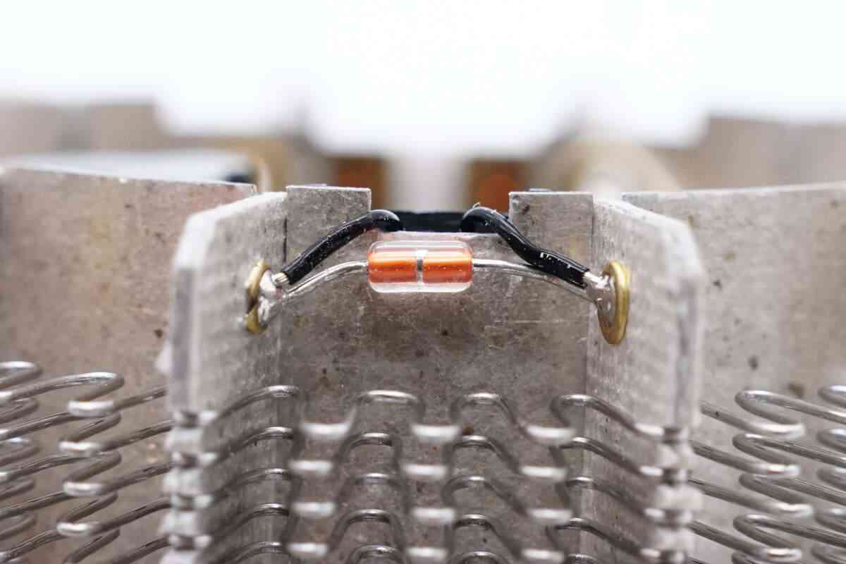 飞科高速吹风机深度评测:200元档无刷电机神器值不值得入手? 飞科高速吹风机深度评测:200元档无刷电机神器值不值得入手?