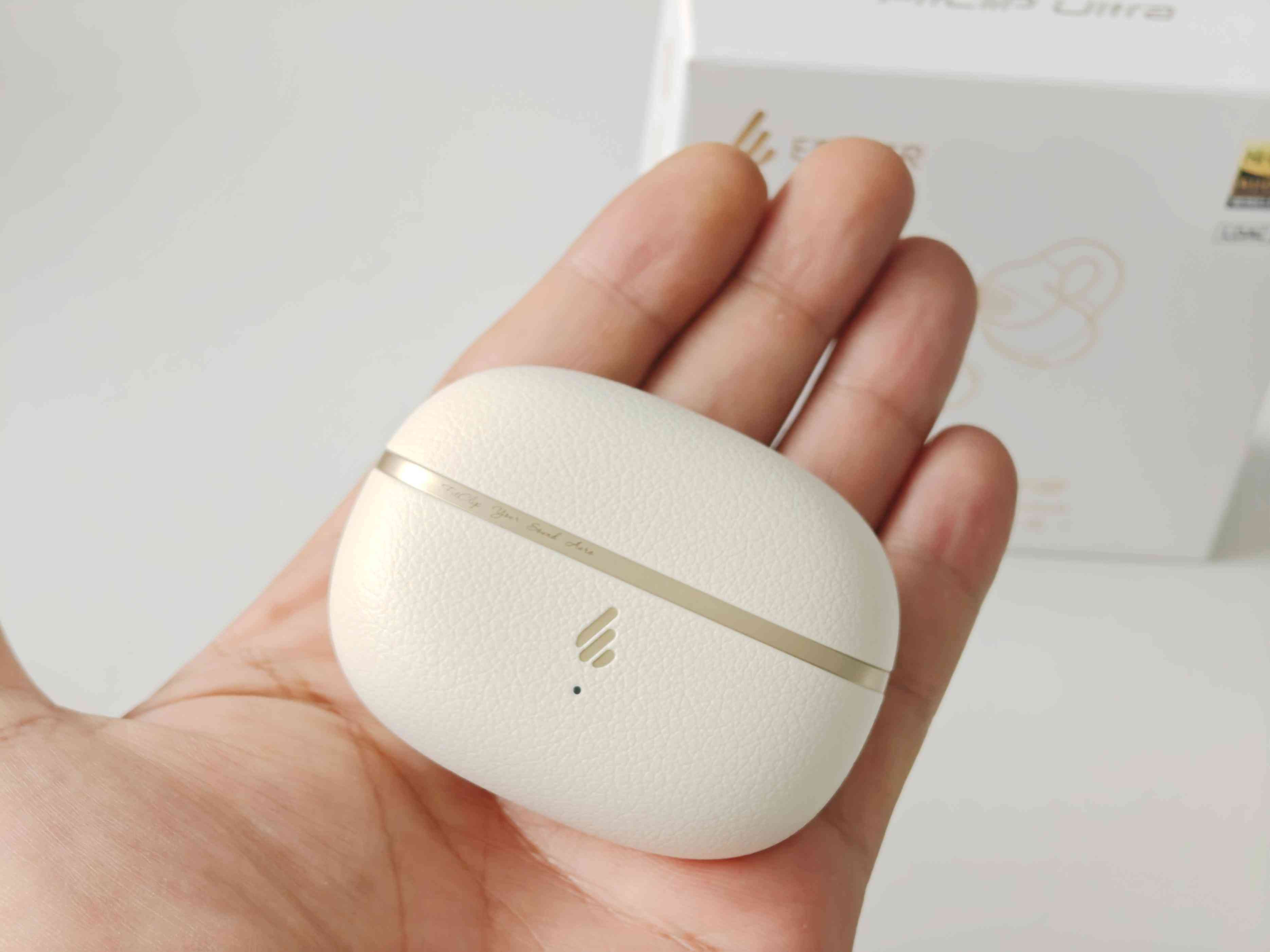 漫步者FitClip Ultra耳夹式蓝牙耳机深度评测：无感佩戴与旗舰音质的完美融合