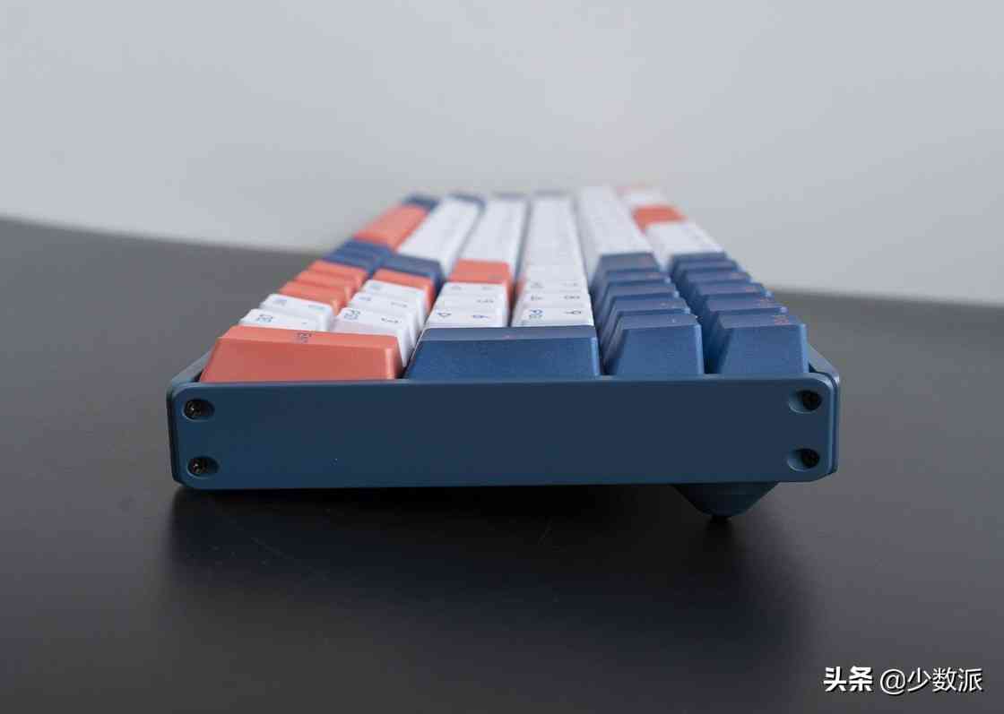 iqunix键盘怎么样 这个键盘凭什么值 1000 块？IQUNIX F96 体验