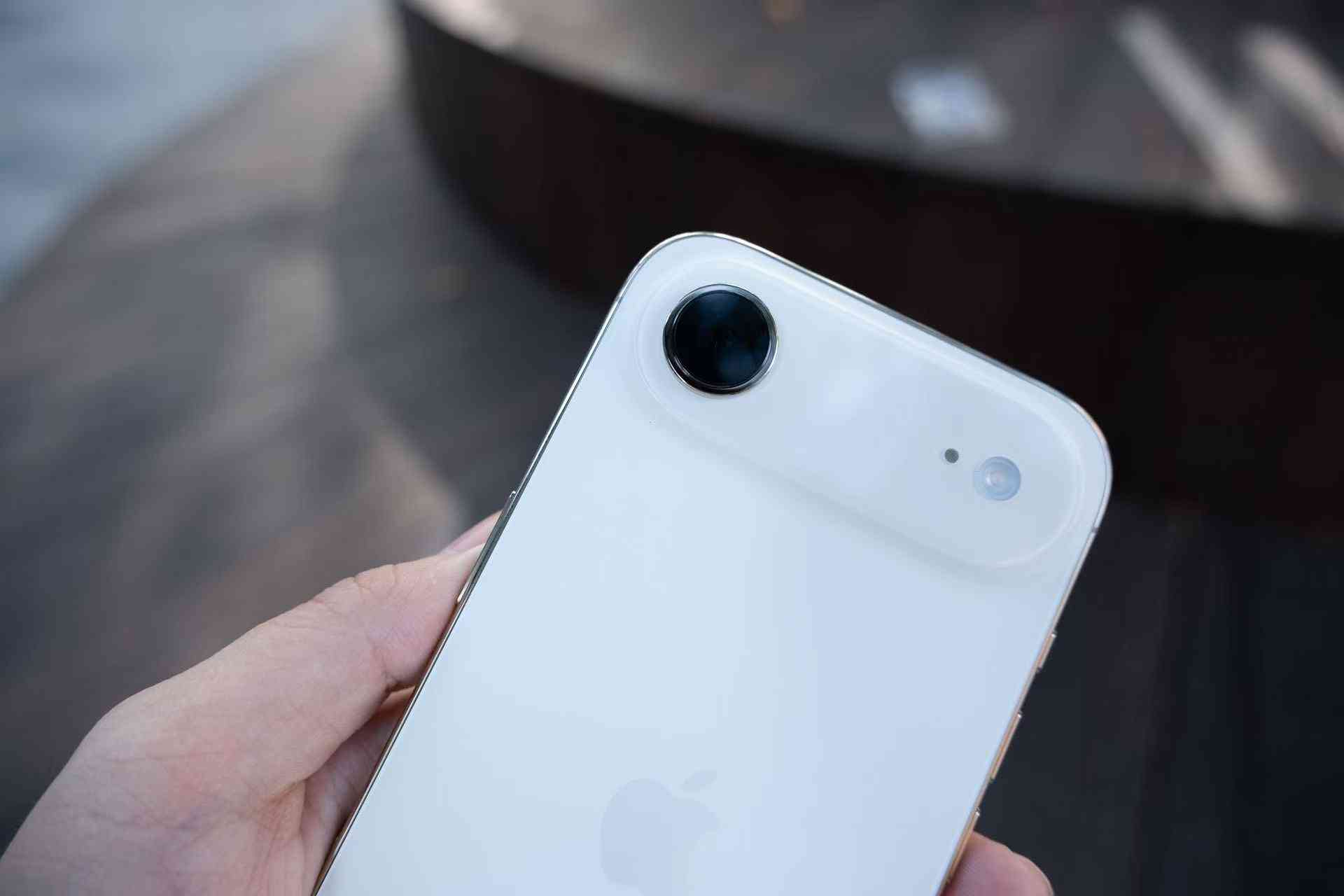 苹果air怎么样 极致轻薄！iPhone Air评测：手感绝了，影像减配也能打