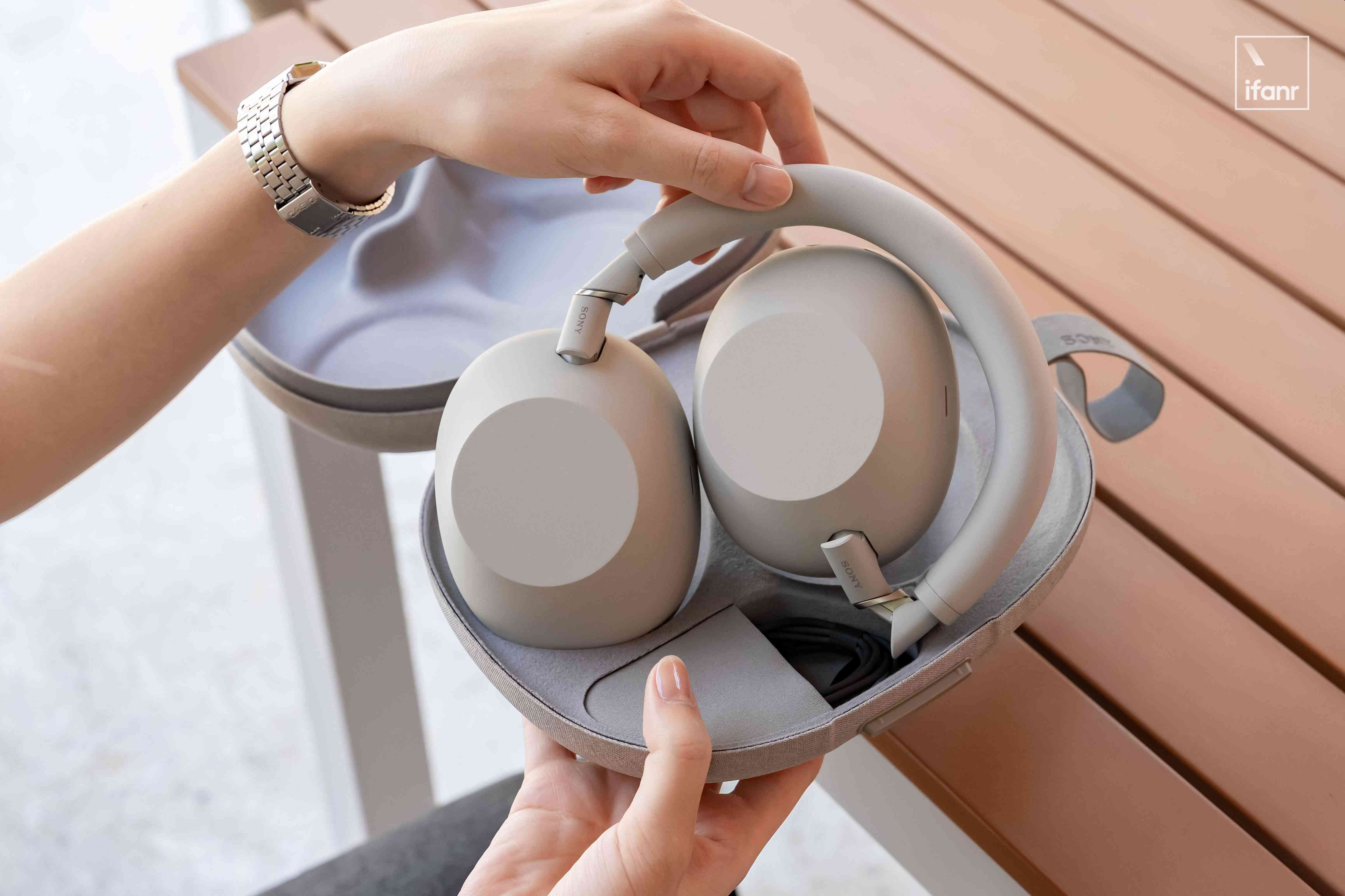 索尼WH-1000XM6深度体验:三年磨一剑,旗舰降噪耳机再进化 索尼WH-1000XM6深度体验:三年磨一剑,旗舰降噪耳机再进化