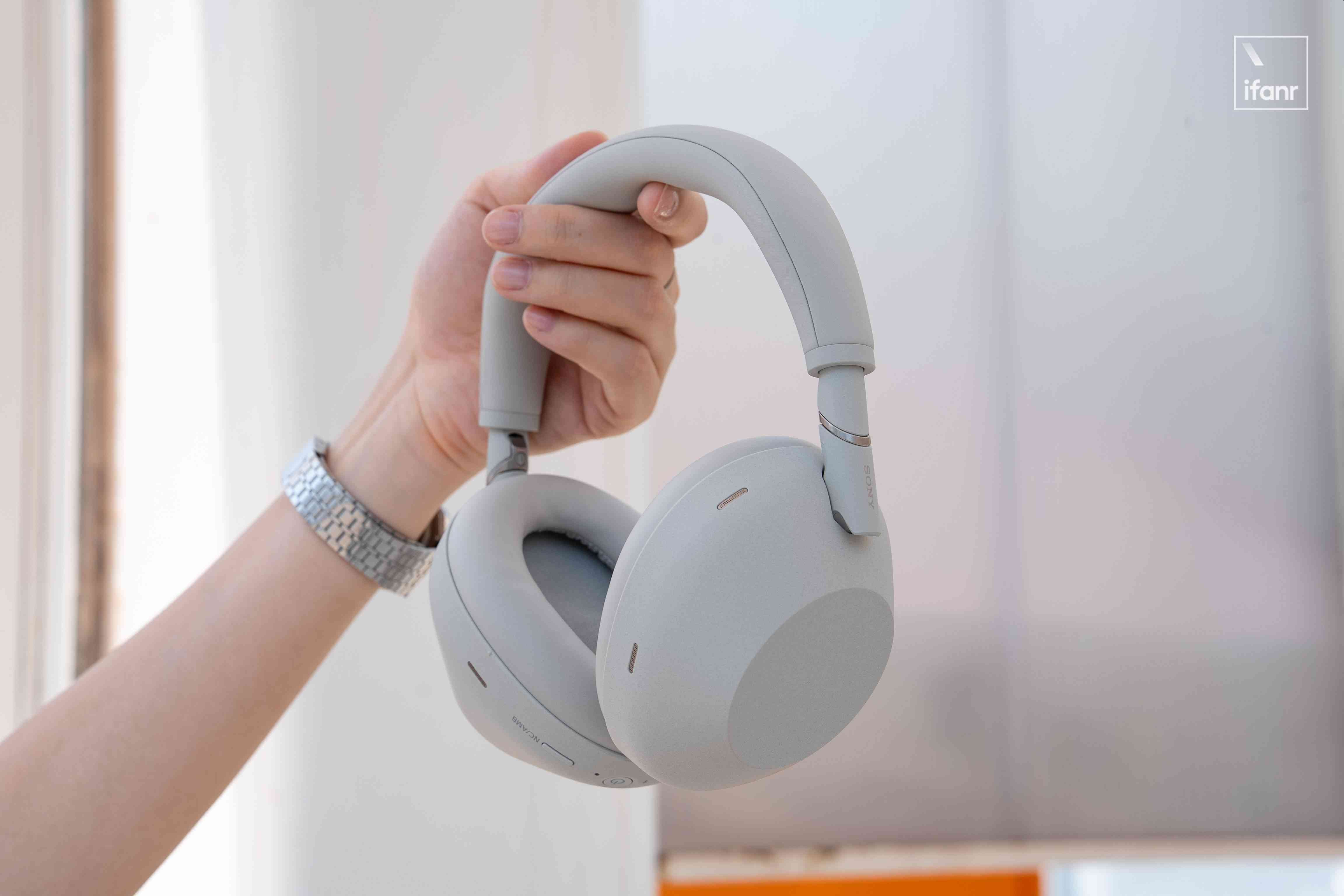 索尼WH-1000XM6深度体验:三年磨一剑,旗舰降噪耳机再进化 索尼WH-1000XM6深度体验:三年磨一剑,旗舰降噪耳机再进化