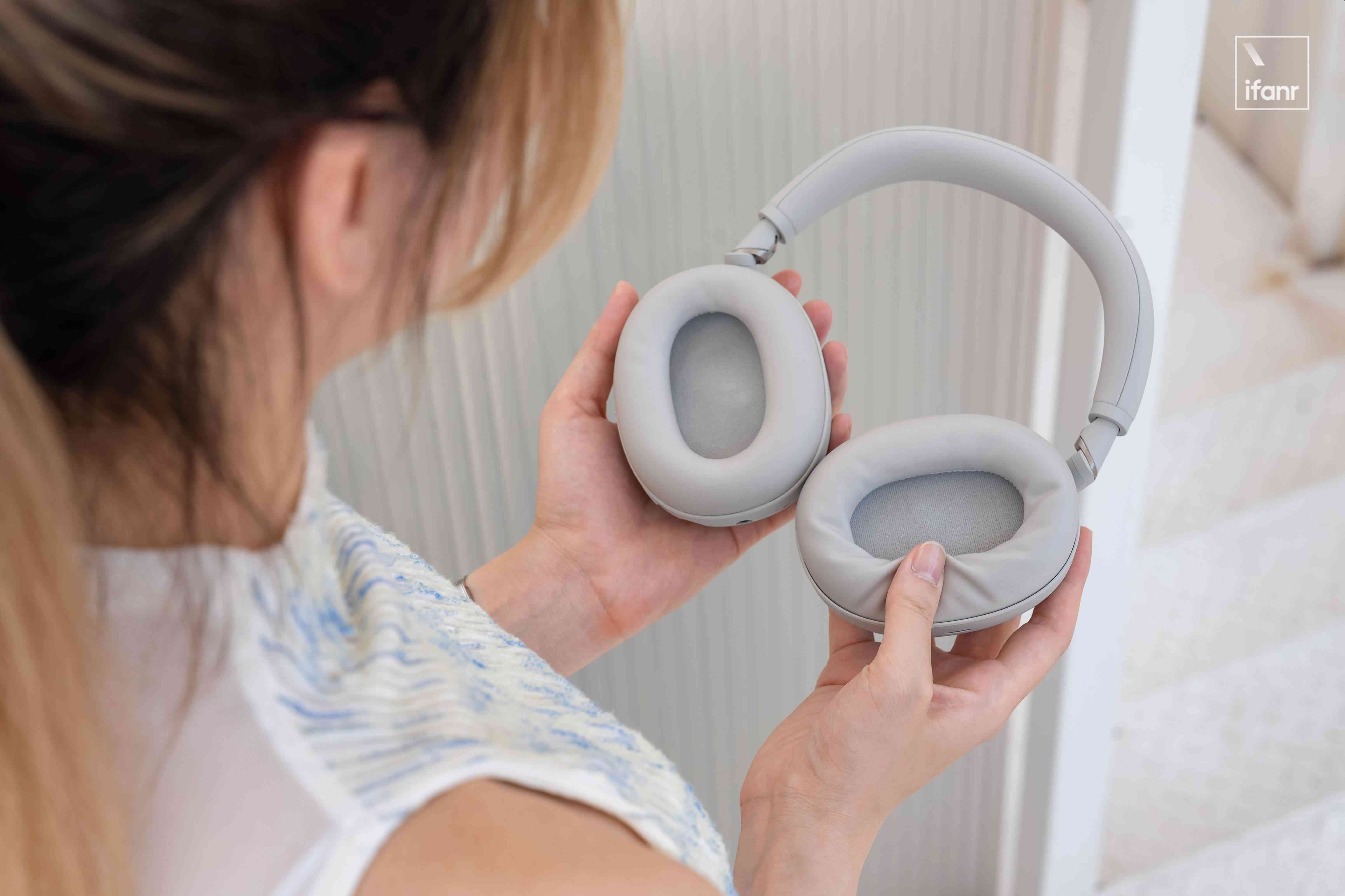 索尼WH-1000XM6深度体验:三年磨一剑,旗舰降噪耳机再进化 索尼WH-1000XM6深度体验:三年磨一剑,旗舰降噪耳机再进化