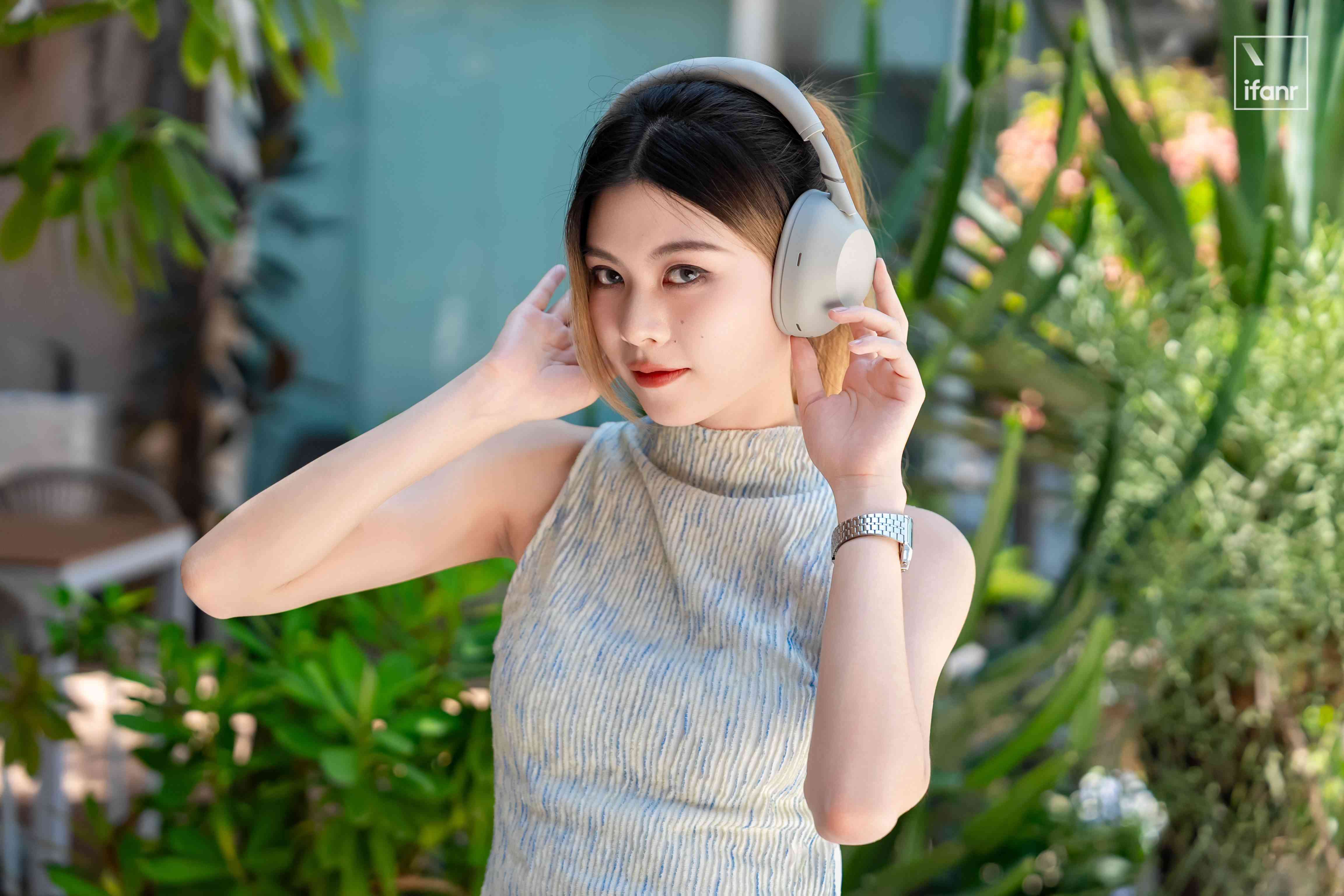 索尼WH-1000XM6深度体验:三年磨一剑,旗舰降噪耳机再进化 索尼WH-1000XM6深度体验:三年磨一剑,旗舰降噪耳机再进化