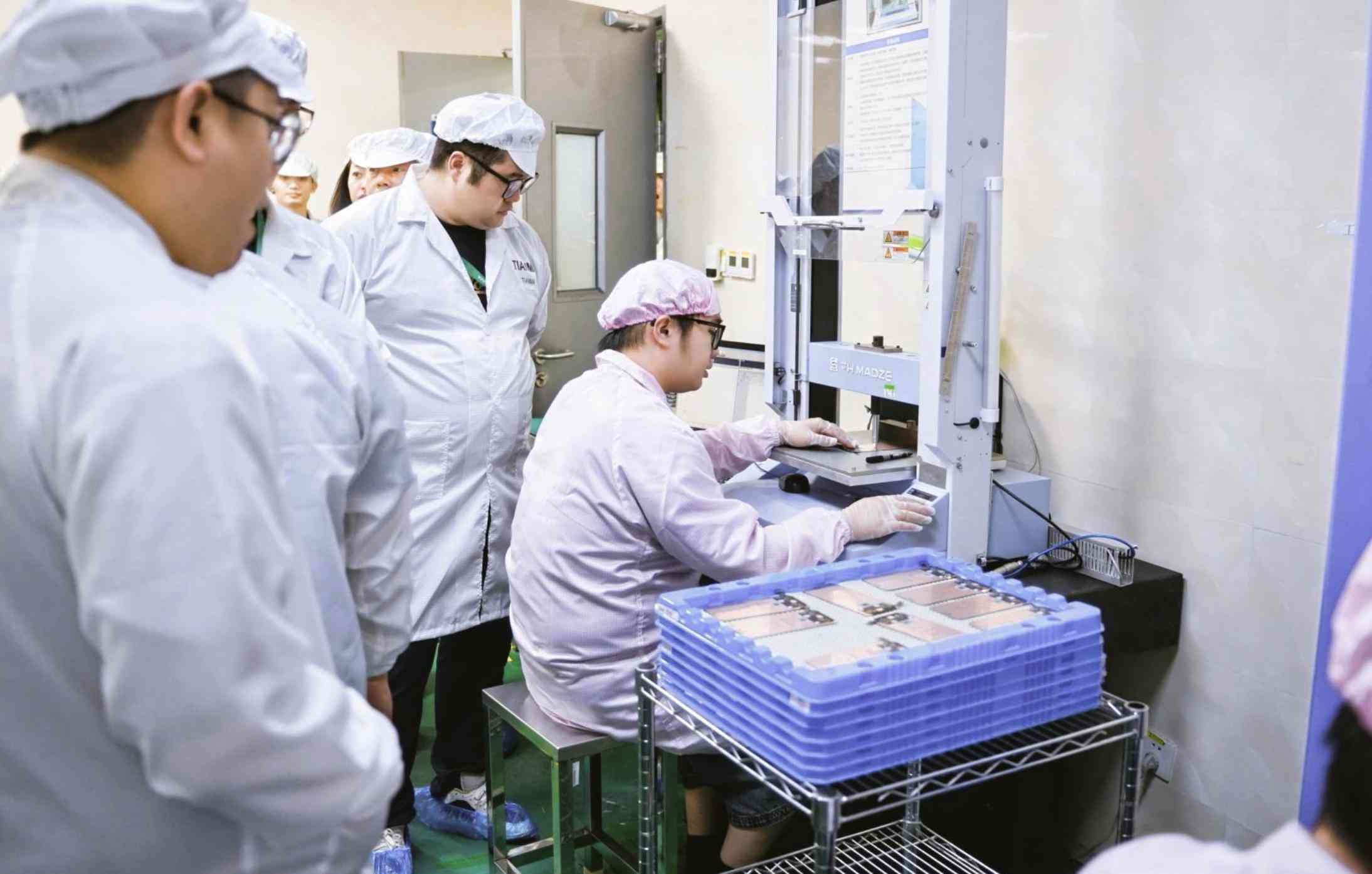 天马屏幕怎么样 OLED不再伤眼!探秘天马工厂破解“0频闪”护眼屏诞生之路 天马屏幕怎么样 OLED不再伤眼!探秘天马工厂破解“0频闪”护眼屏诞生之路