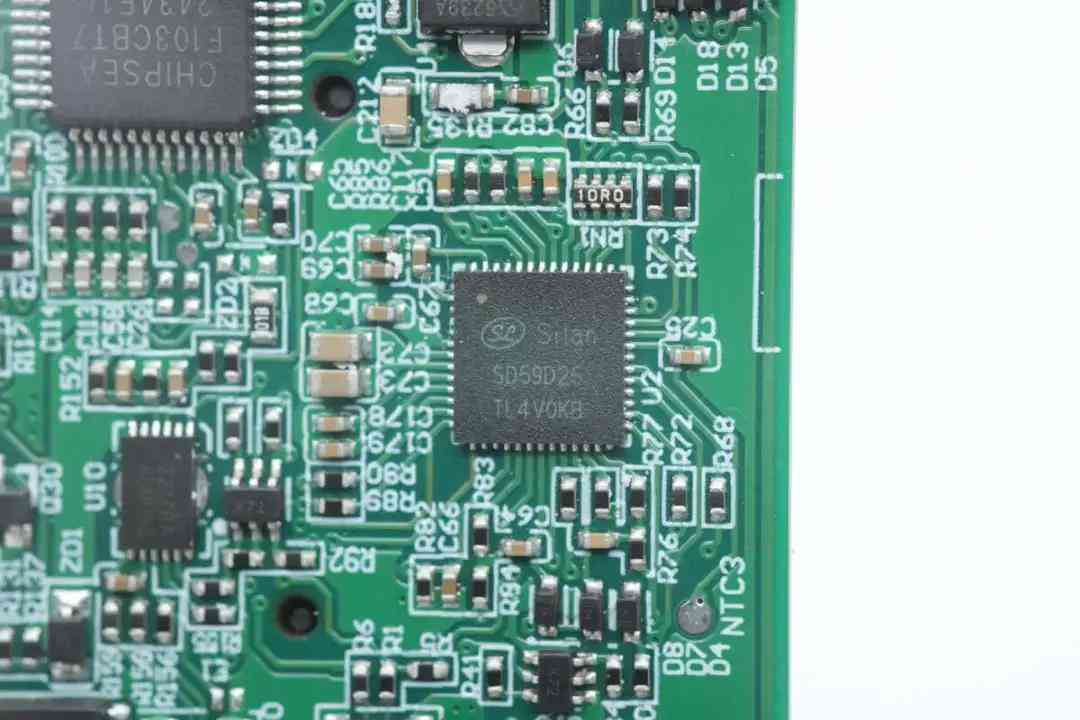 安克充电宝怎么样 数显充电宝选购指南!安克热门款拆解,这些芯片决定你的充电体验 安克充电宝怎么样 数显充电宝选购指南!安克热门款拆解,这些芯片决定你的充电体验