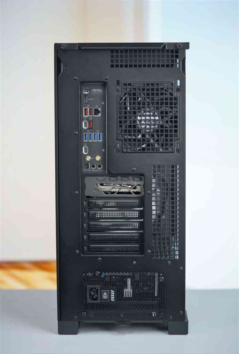 微星机箱怎么样？微星MPG VELOX 300R AIRFLOW PZ刀锋装机评测：散热强大，满足你对大机箱的最苛刻需求