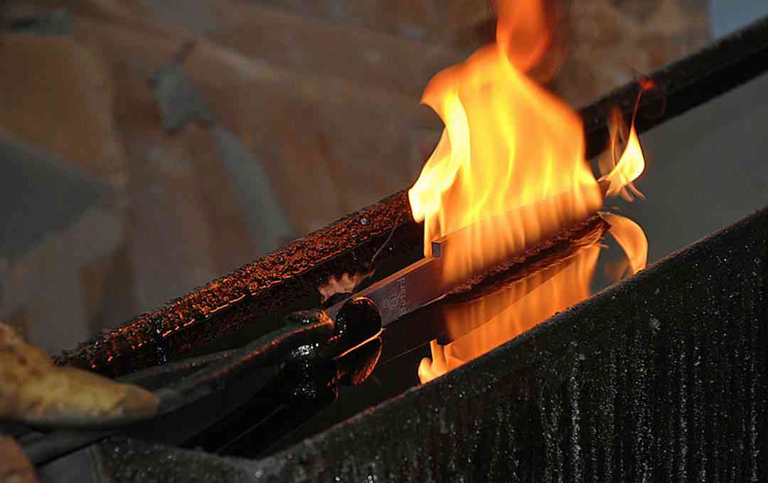 双立人刀怎么样 德国双立人一碰就断!为什么这是进口好刀的通病? 双立人刀怎么样 德国双立人一碰就断!为什么这是进口好刀的通病?