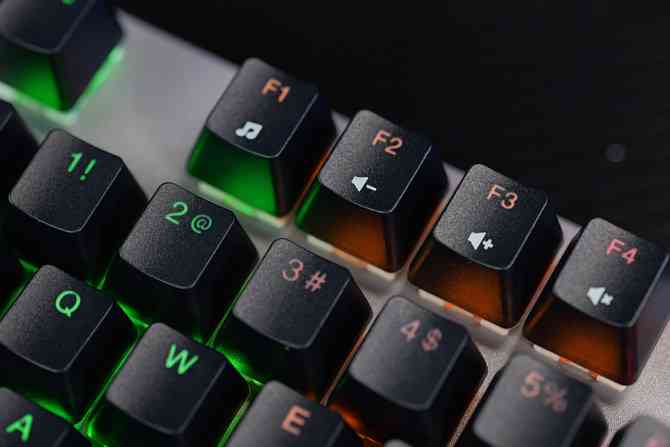 微星鼠标怎么样 微星GK320&GM330游戏键盘鼠标体验评测：一把键盘两个形态 主流级玩家优选